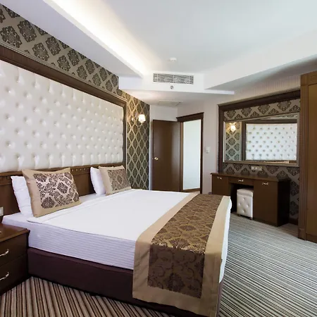 Grand Altuntas 5*